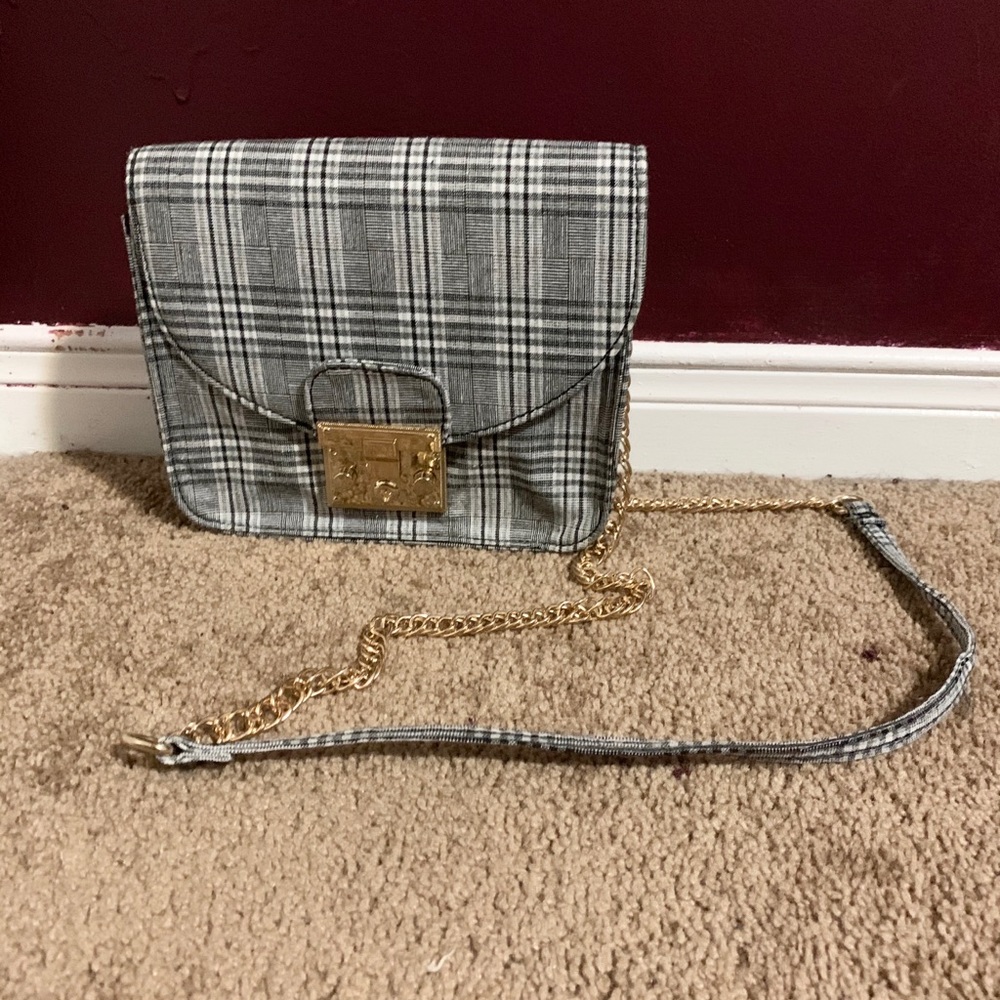 Plaid Purse With Gold Chain Strap